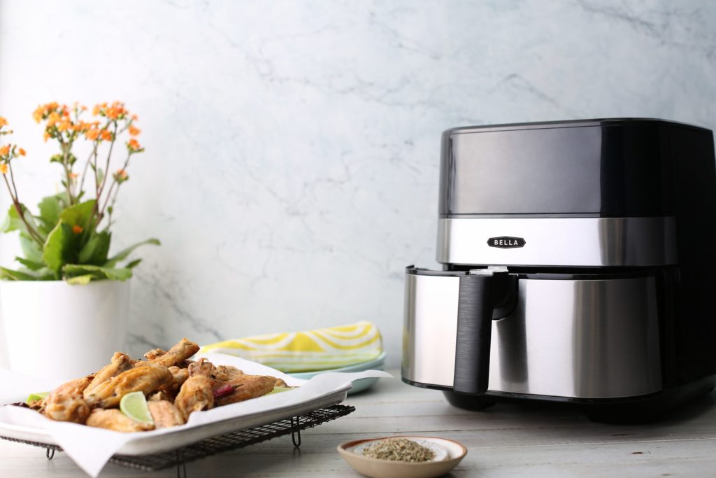 Bella pro series 5.3 qt touchscreen air convection fryer best sale