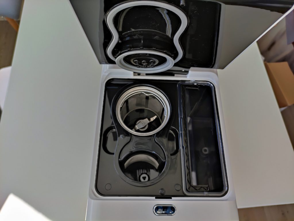 hauswirt coffee maker inside compartments